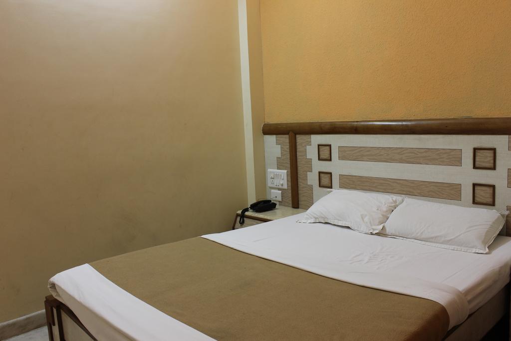 Hotel Manasa Paradise