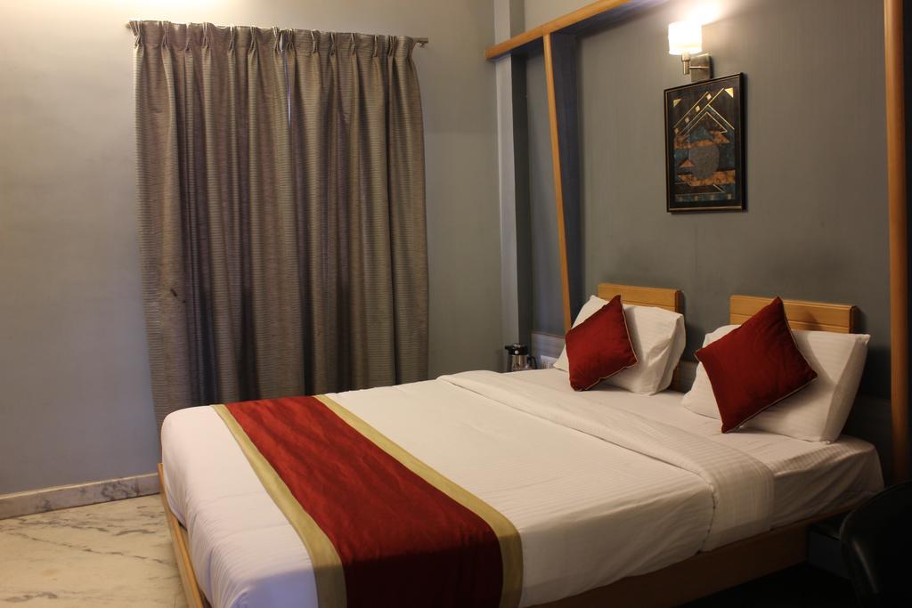 Hotel Manasa Paradise