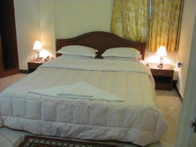 Atithi Grand Hotel 2*