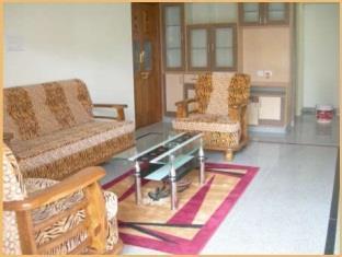 Bed & Breakfast Hoppers Stop Yelahanka