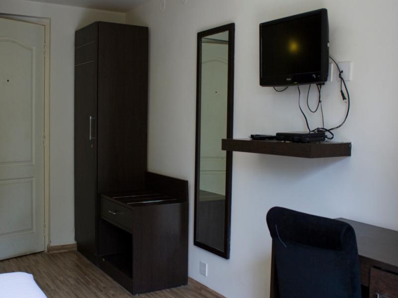 Hotel Oyo Indiranagar Double Road