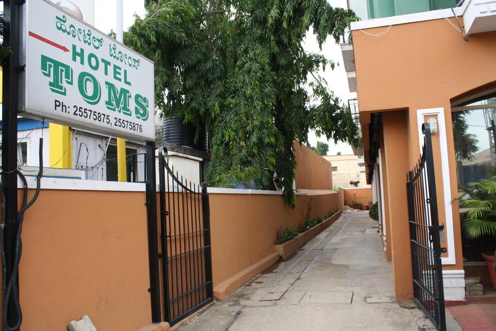 Tom'S Hotel