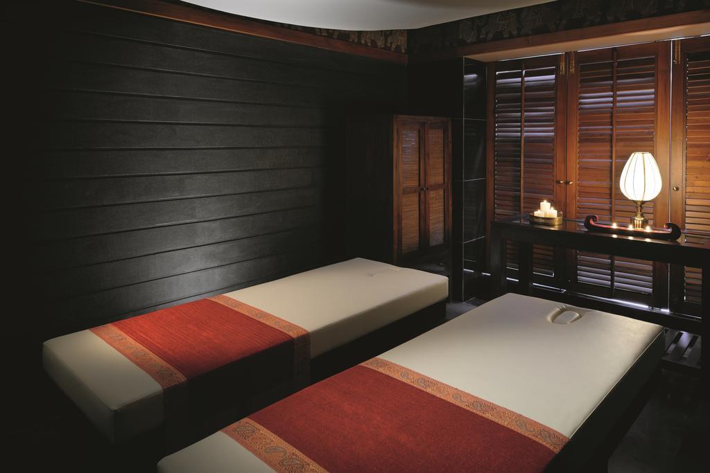 Hotel Gokulam Grand &