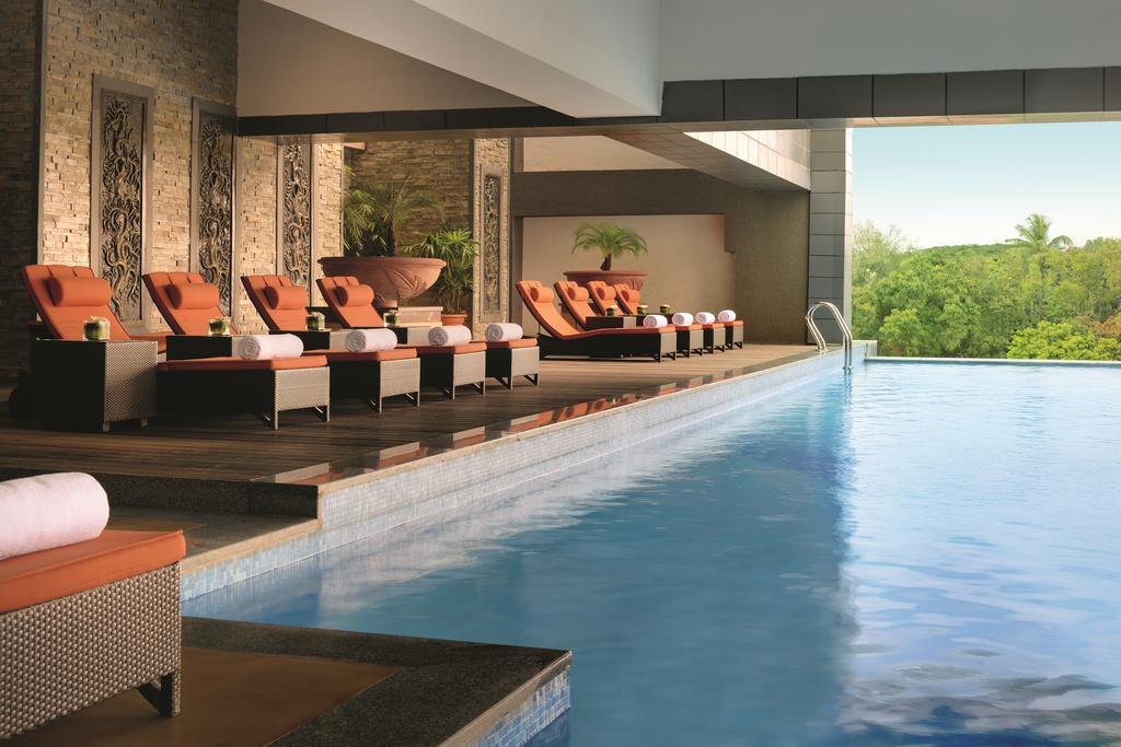 Hotel Gokulam Grand & 5*