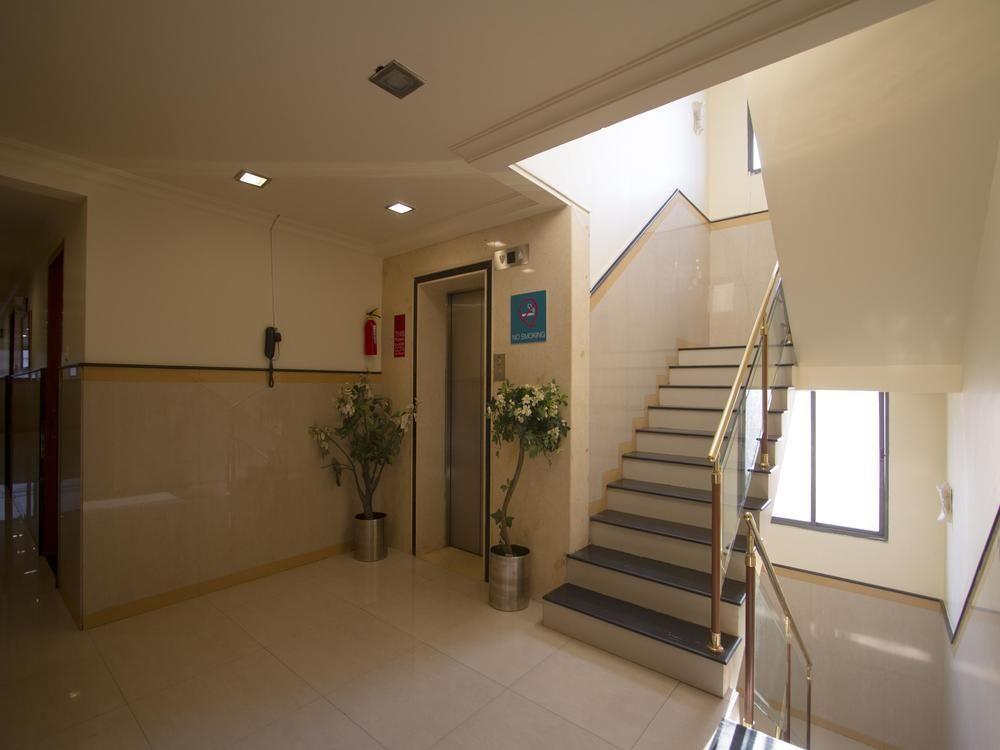 Oyo Indiranagar 100 Ft Road Bangalore