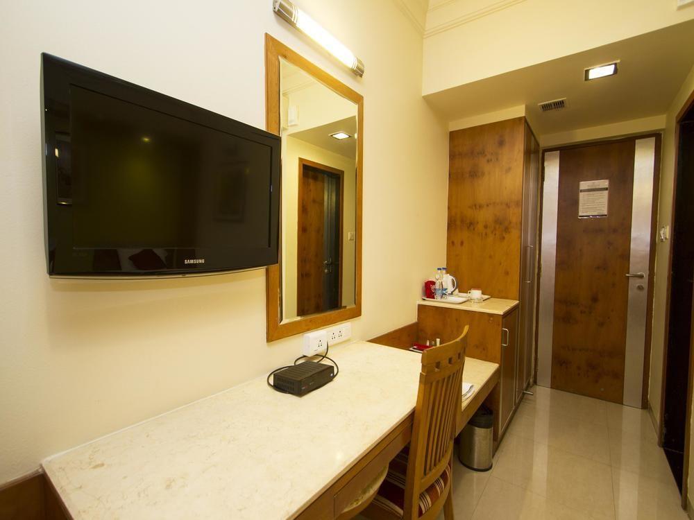 Hotel Oyo Indiranagar 100 Ft Road 3*
