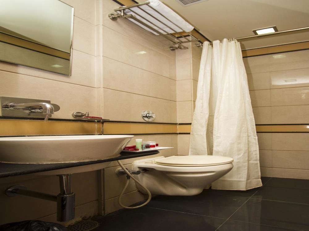 Hotel Oyo Indiranagar 100 Ft Road Bangalore