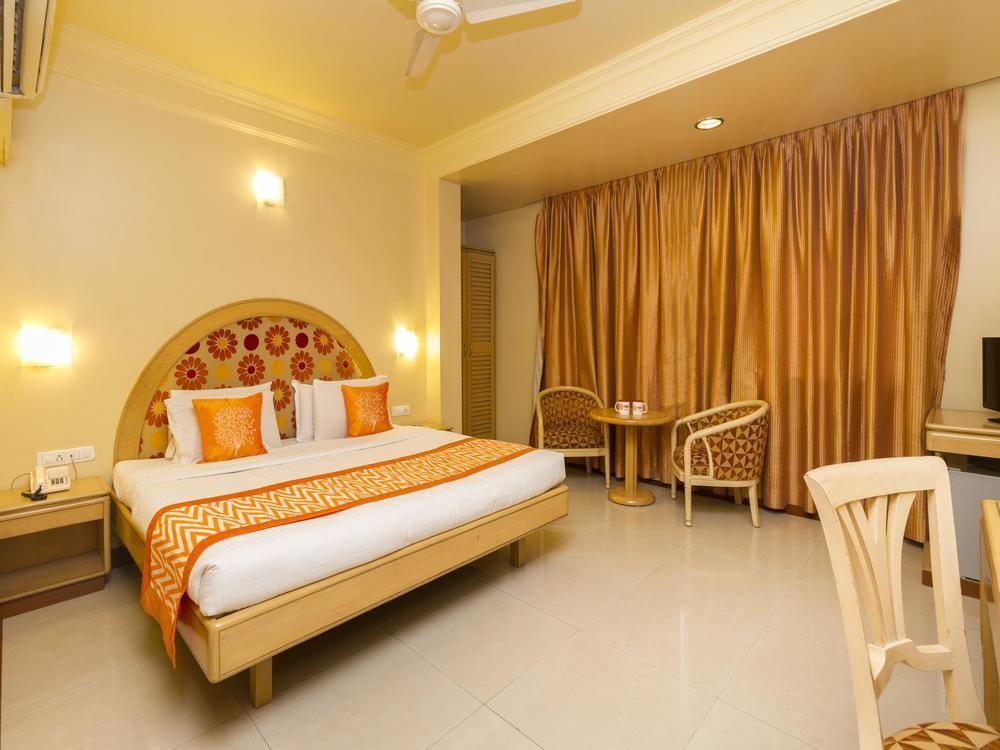 Hotel Capital O 333 Crystal Homes 3*