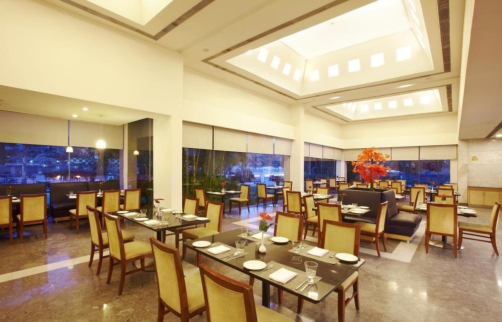 Radha Hometel 3* Bangalore