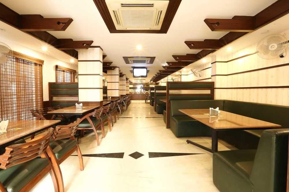 Oyo 373 Hotel Grand Inn 3*