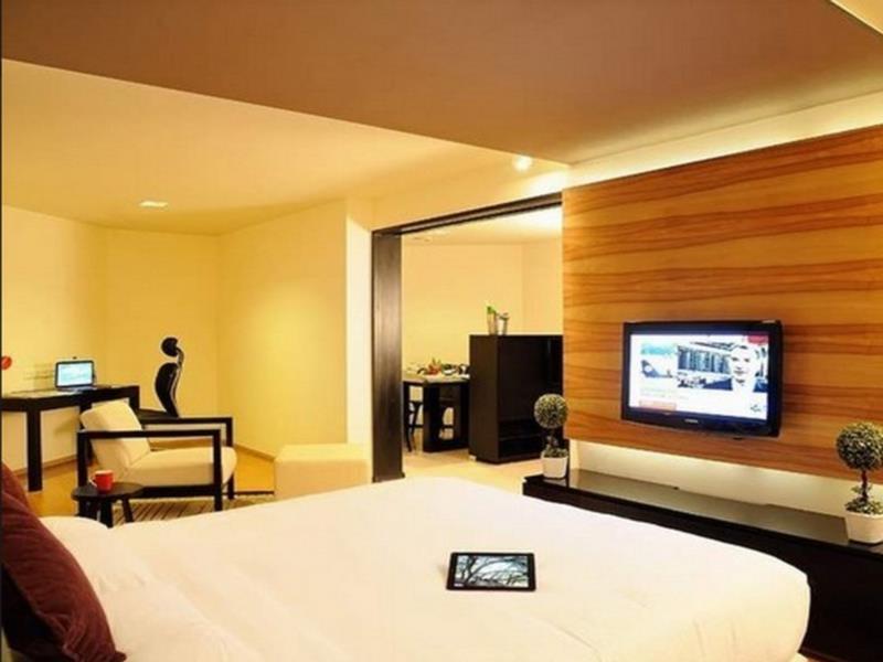 Davanam Sarovar Portico Hotel