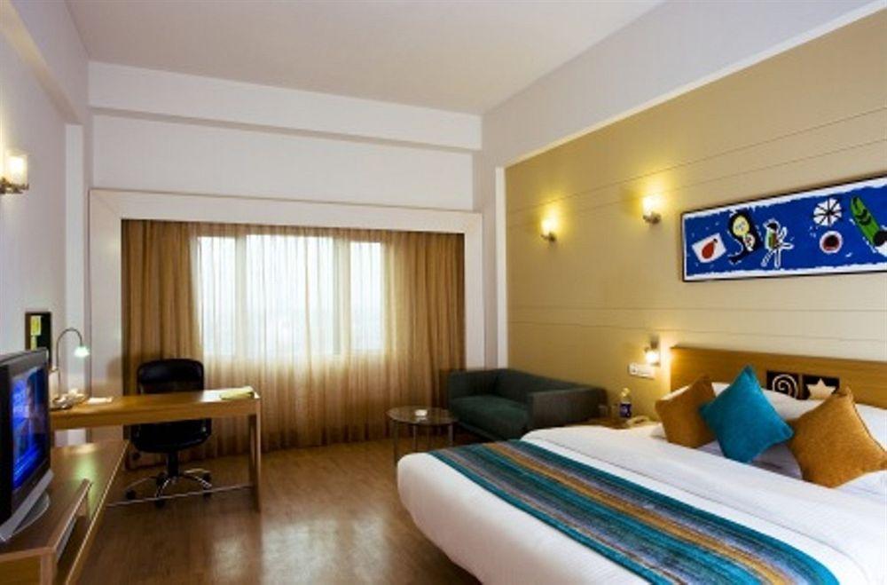 Lemon Tree Electronics Hotel