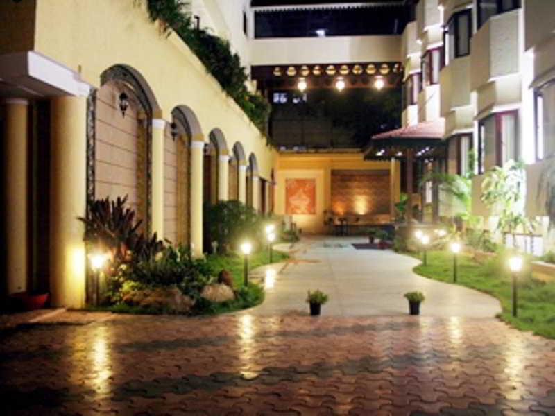 Highgates Hotel