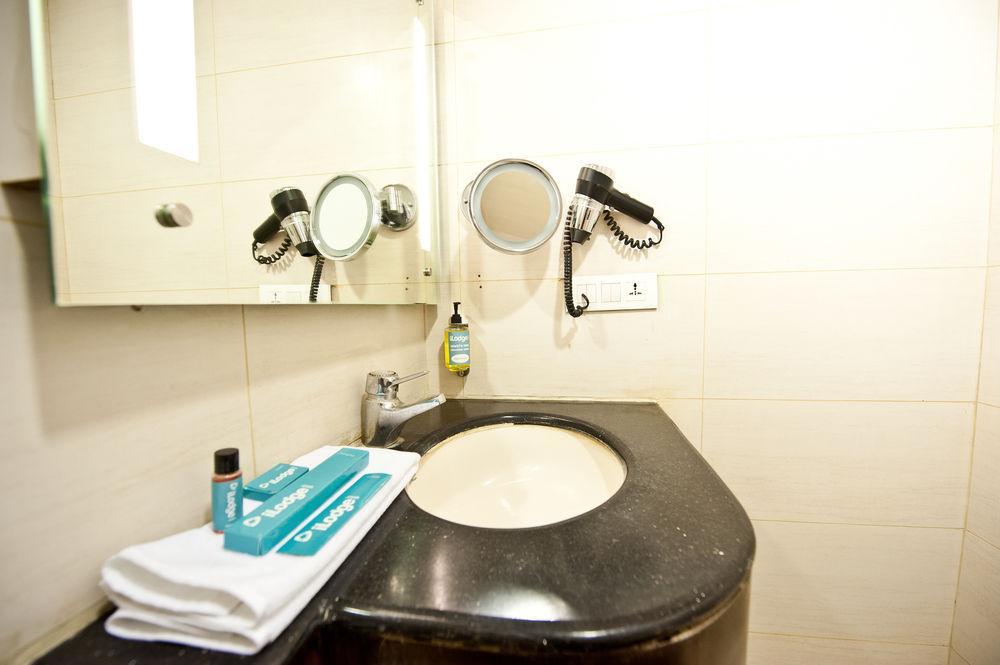 Paraag Hotel 3*