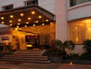 Lotus Park Hotel *