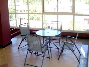 Compact Tea Pavillion Apartment