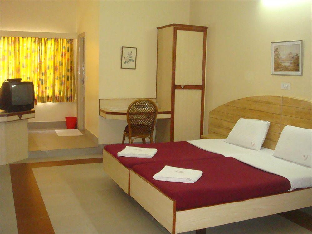 Vellara Hotel