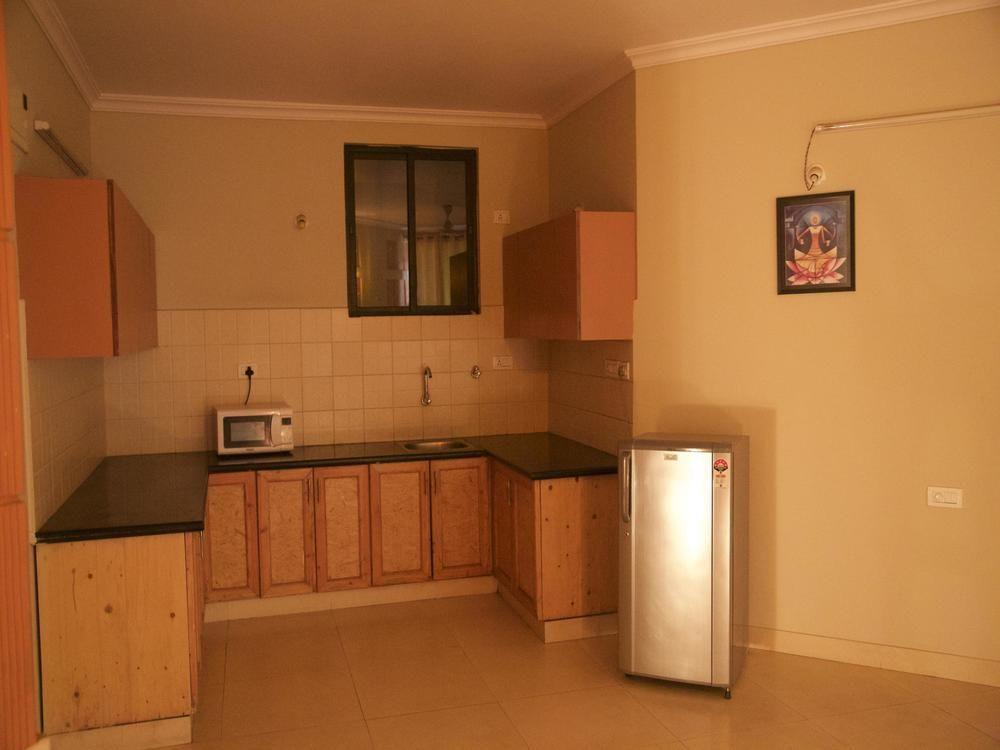 Oyo 374 Near Fortis Hospital Hotel 3*