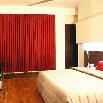 Hotel Treebo Trend Edge St Marks Road 3*