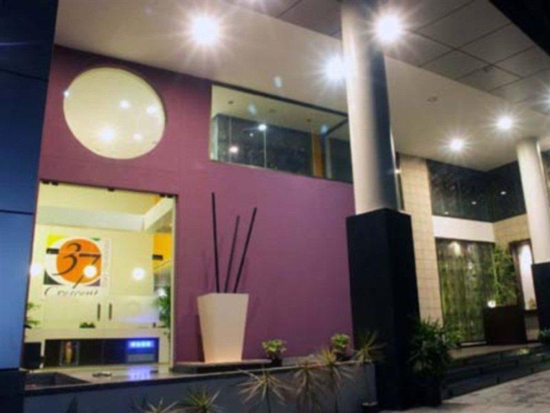 Hotel 37th Crescent 3*