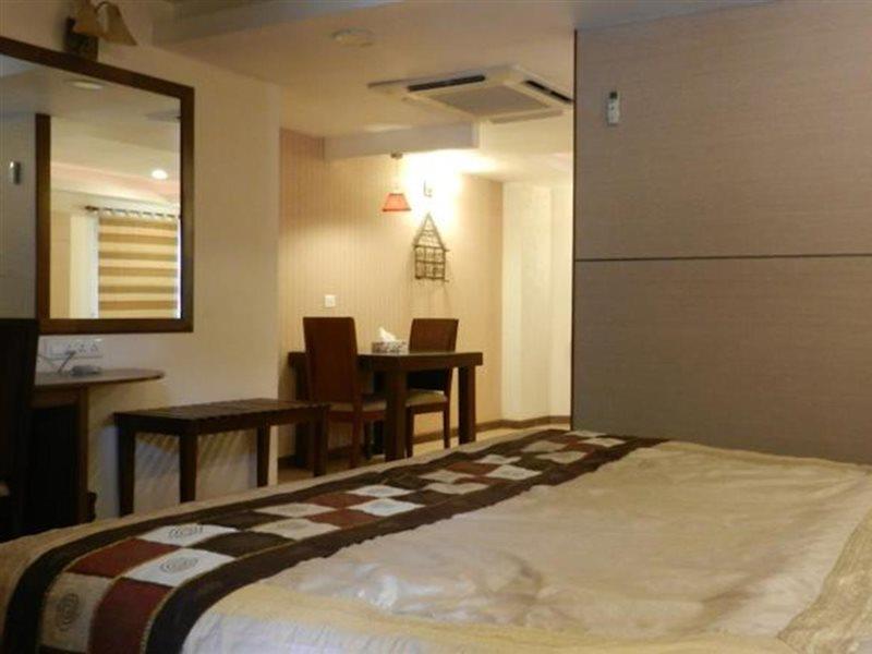 Aparthotel Brunton Heights Executive Bangalore