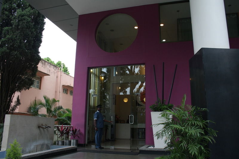 Hotel 37th Crescent 3*