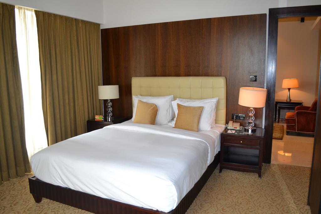 Oakwood Premier Prestige Hotel 5*