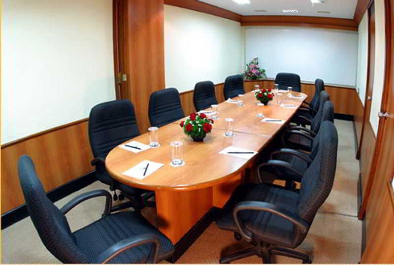 The Elanza Hotel, 4* Bangalore