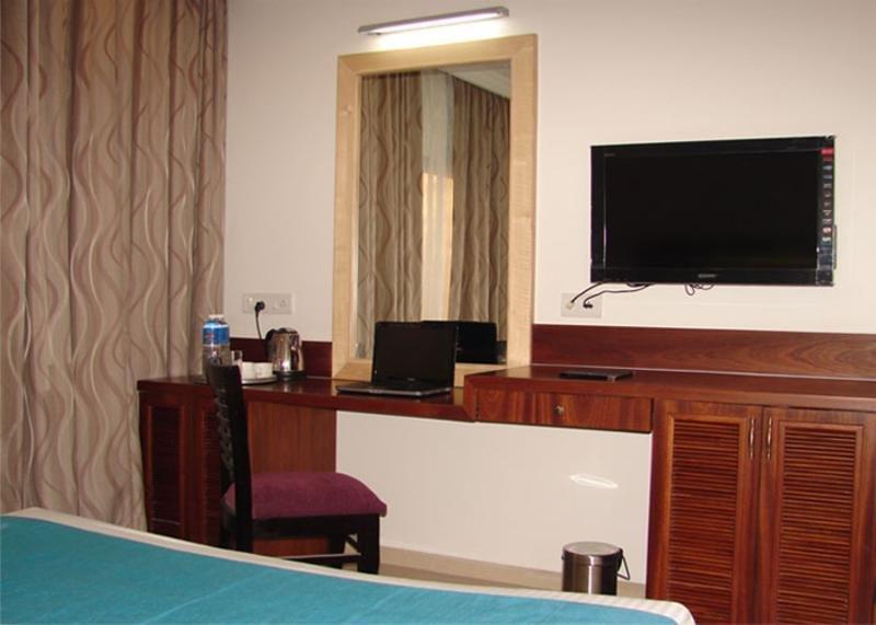 Meenal Hotel