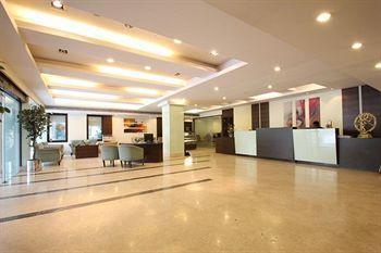 Hotel Ashraya International