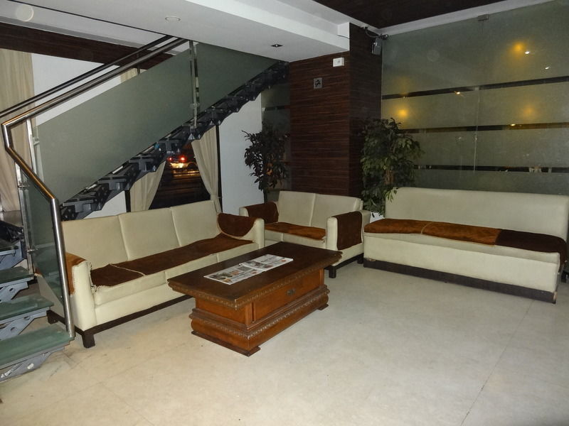 Octave - Double Road Hotel