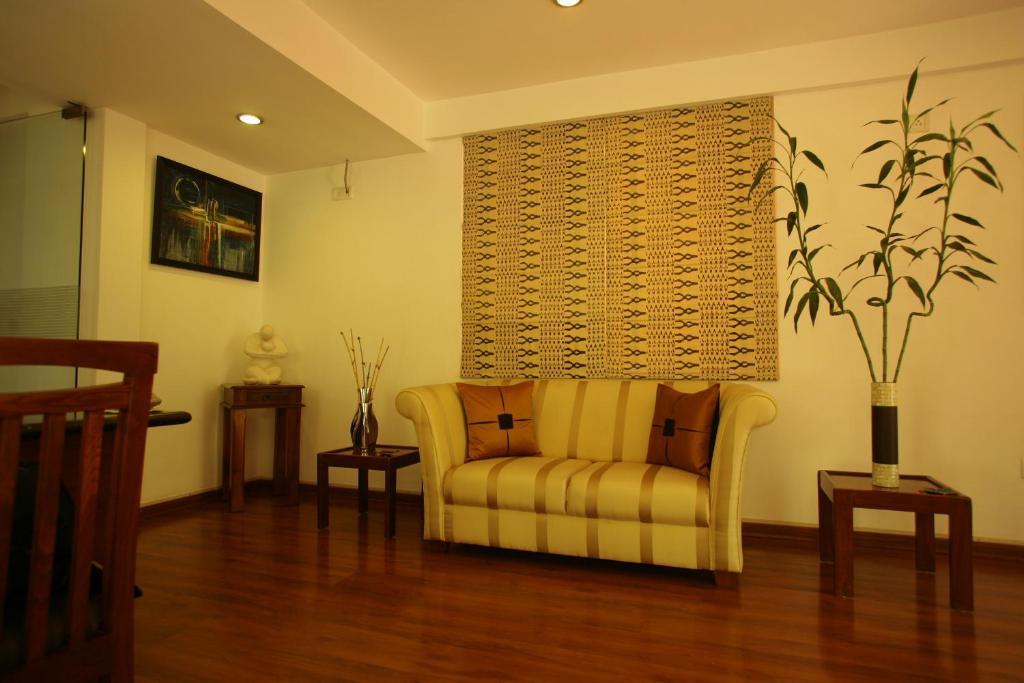 Justa Off Mg Road Hotel 4*