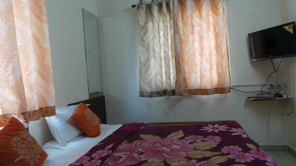 Villa Fabhotel Garden Deluxe Koramangala