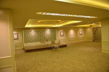 Hotel Fabhotel Berrys Marathahalli Bangalore