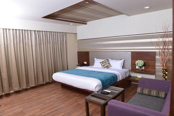 Hotel Fabhotel Berrys Marathahalli 3*