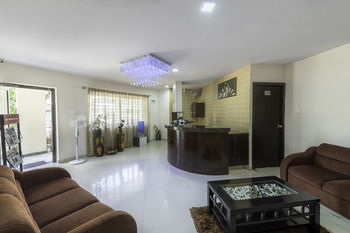 Hotel Sanctum 3*