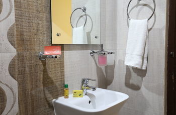 Cartier Biznotel Hotel 3*