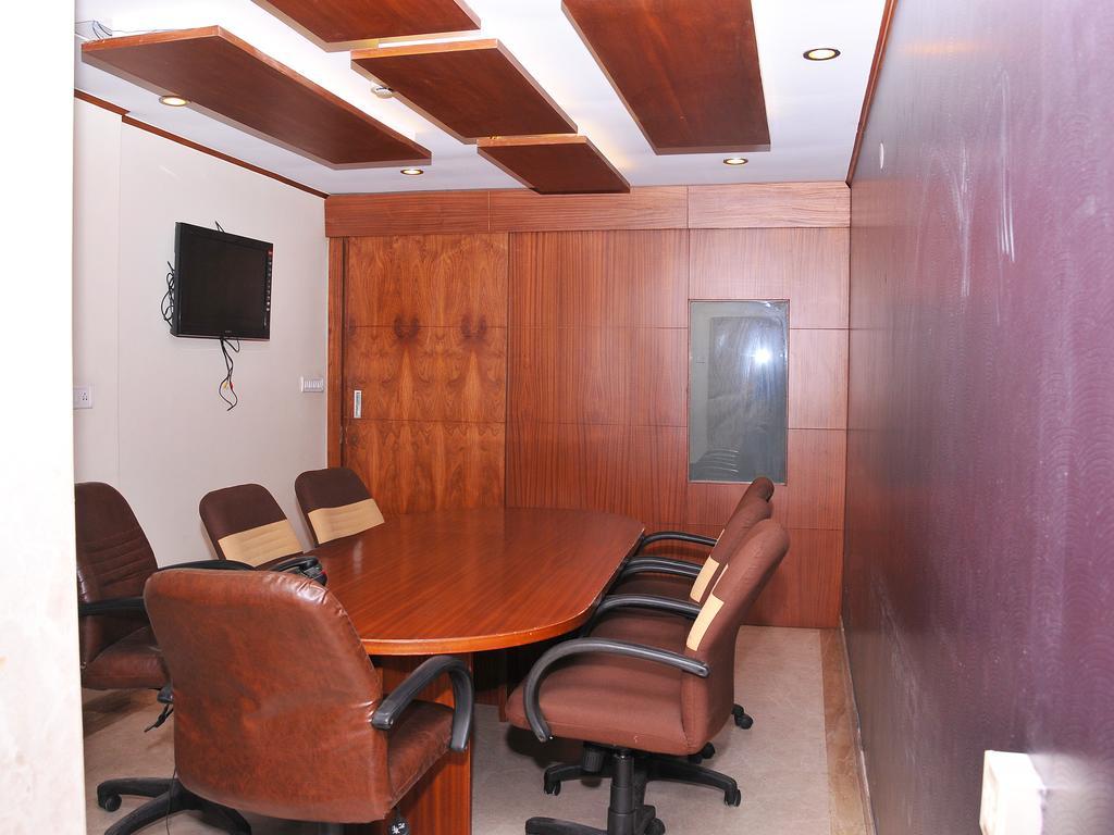 Meenal Hotel
