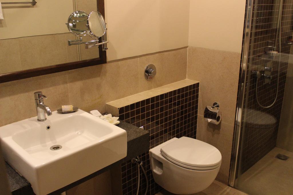 Justa Mg Road Hotel 4*