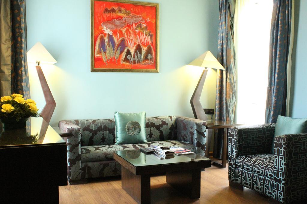 Justa Mg Road Hotel