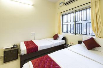 Super Oyo Capital O Premium Hotel Victoria Heights Near Sri Someshwara Swami Temple