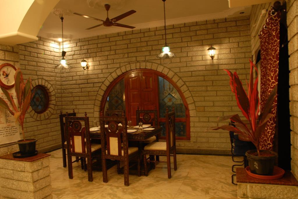 Serviced Apartment