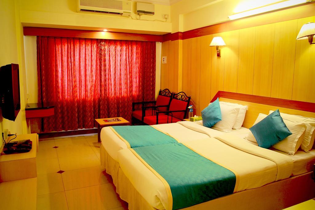 Hotel Swagath 2*