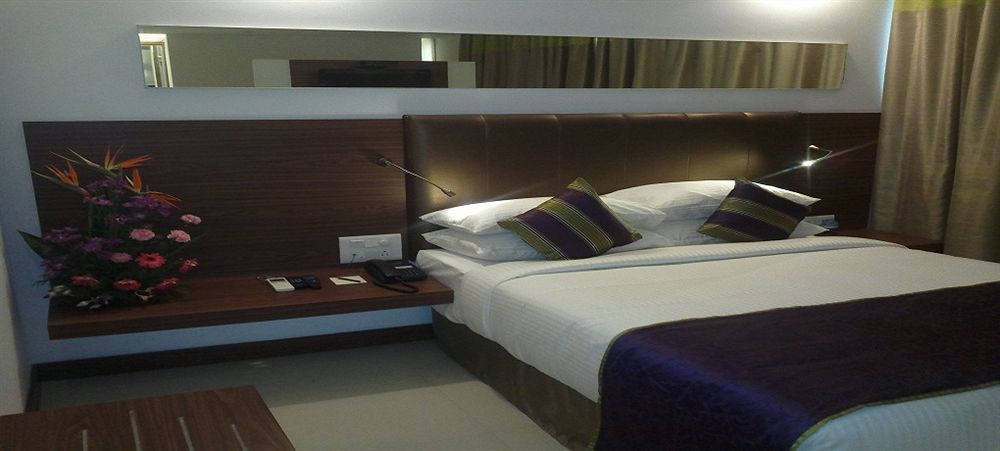 Fabhotel Prime Urban 3*