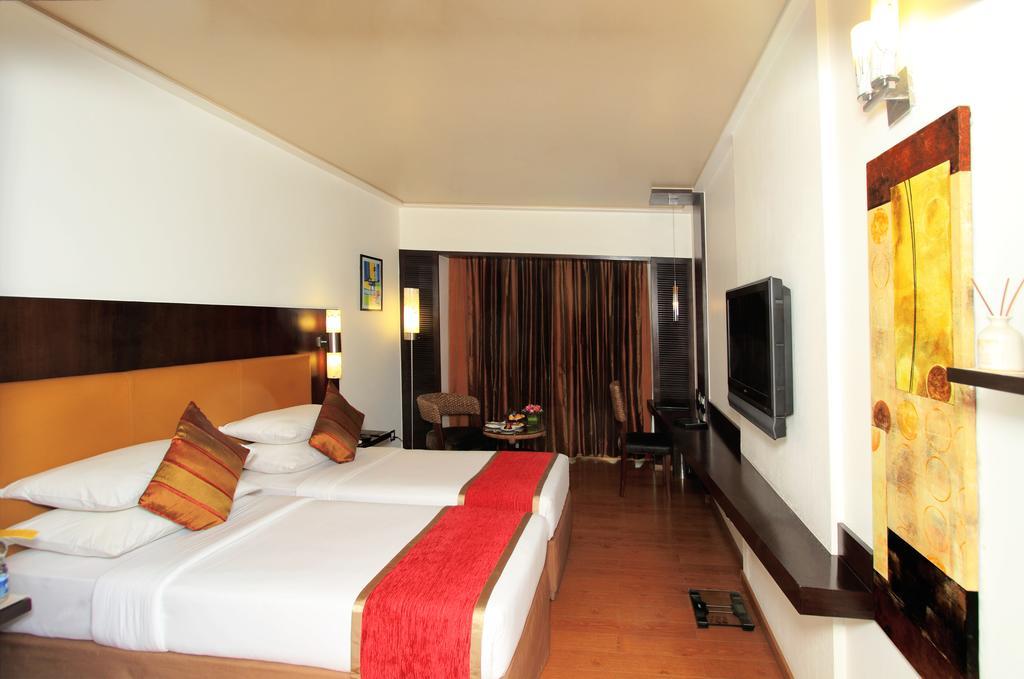Hotel Iris The Business 4*