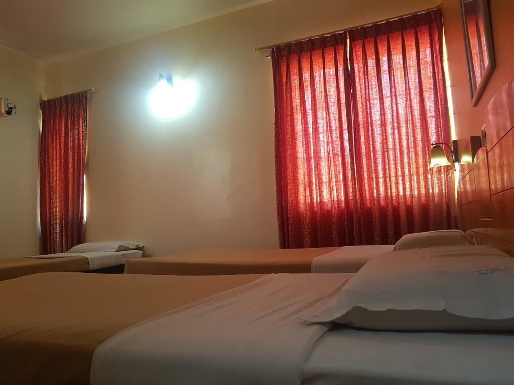 Hotel Tom'S Hotel