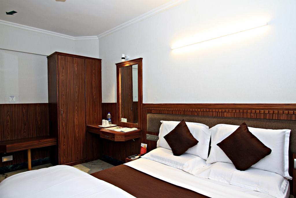 Hotel Empire Street 3*
