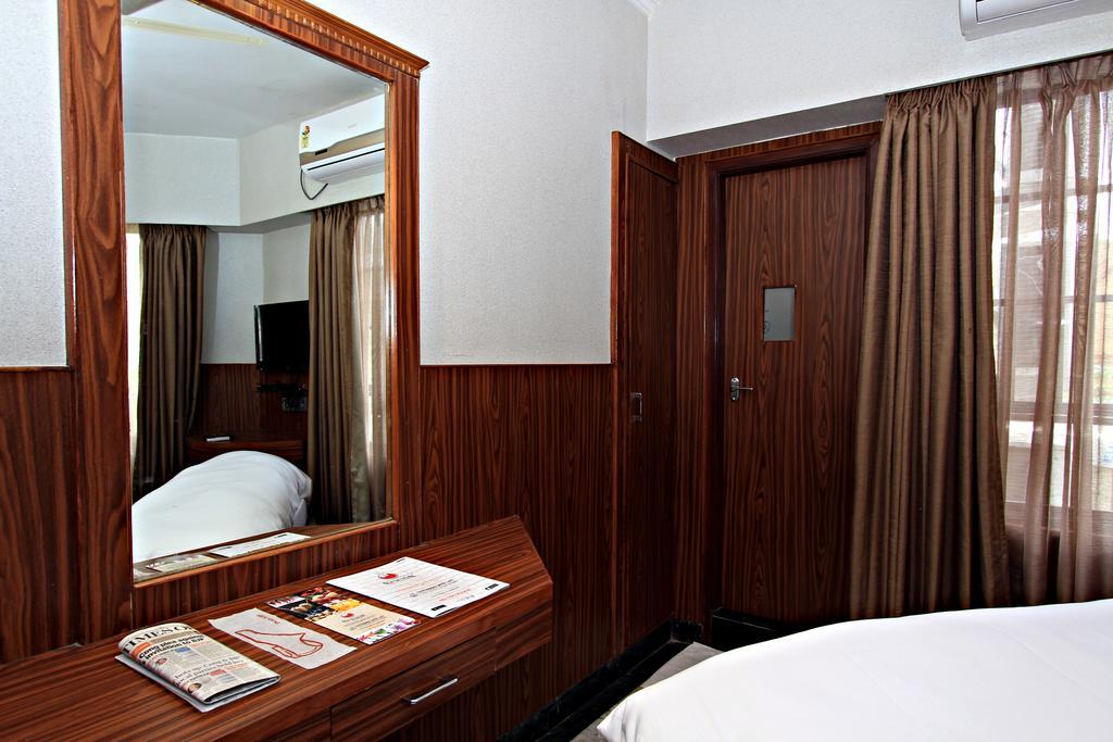 Hotel Empire Street Bangalore