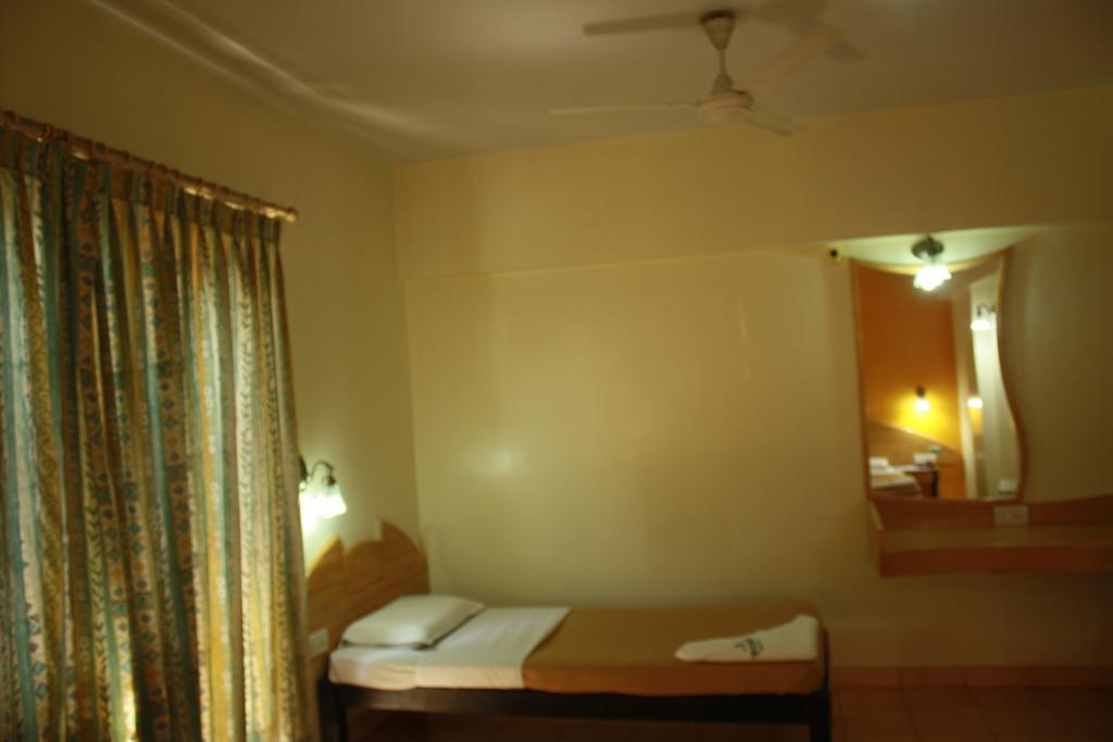 Tom'S Hotel 3* Bangalore