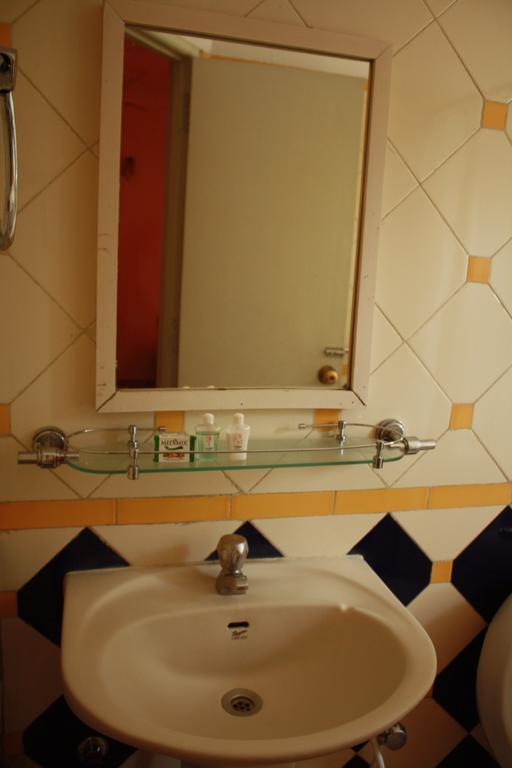Tom'S Hotel 3*